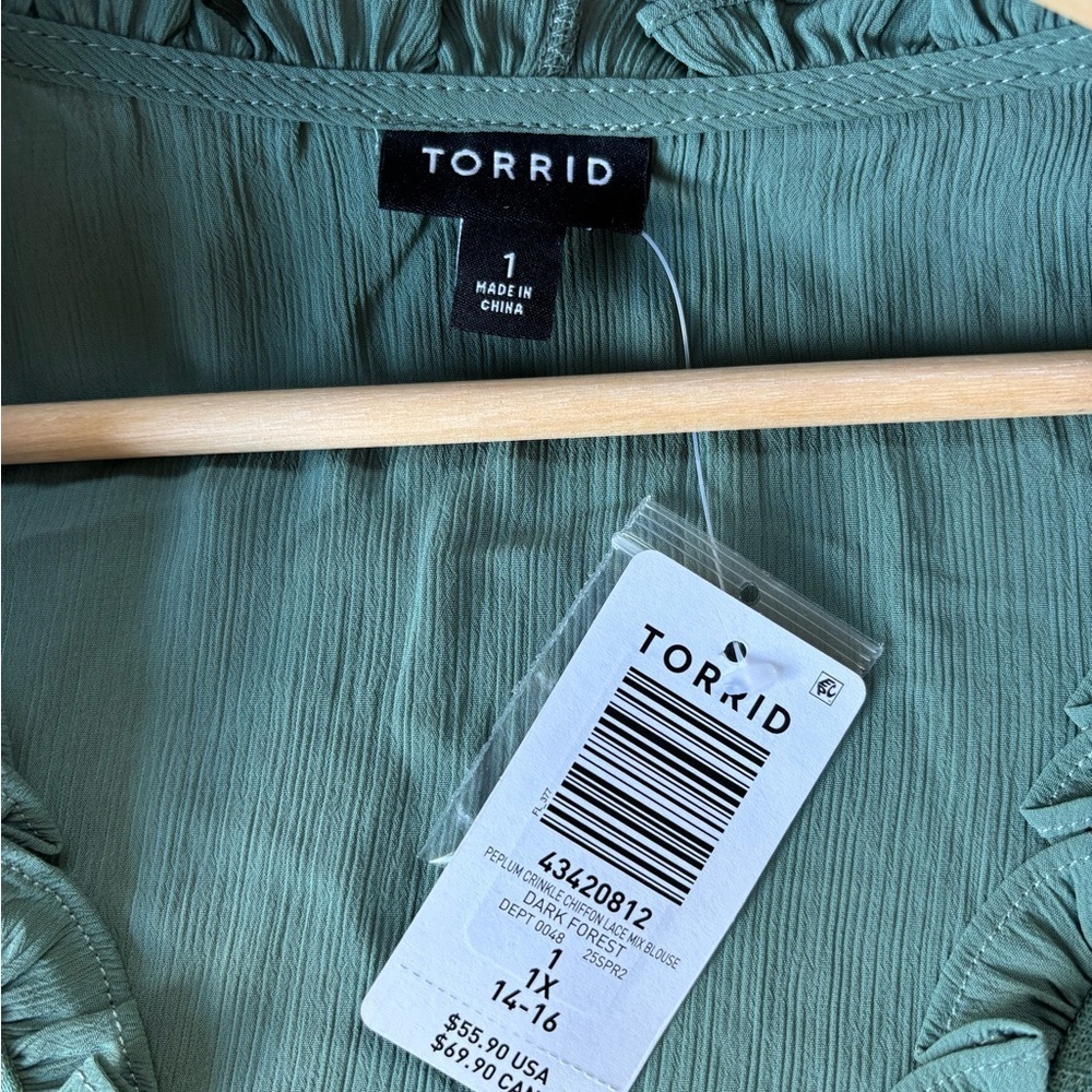 Torrid Flowy Feminine Boho Puff Sleeve Peasant Sage Green Long Sleeve Top 1X - Picture 9 of 9